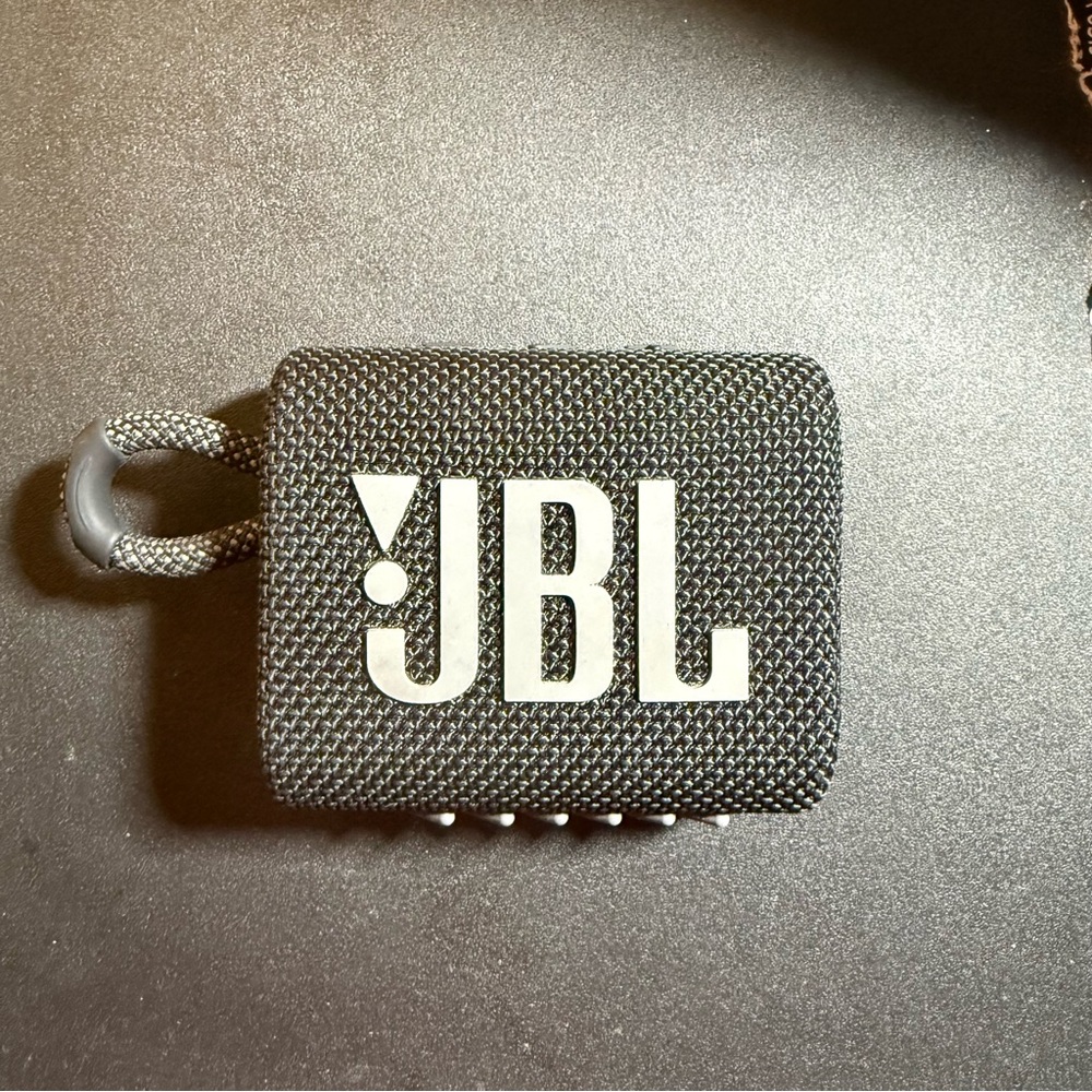 (SOLD) JBL GO 3